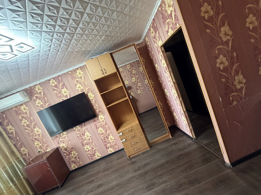 Продам трехкомнатную (3-комн.) квартиру, Победы пр-кт, 49, Комсомольск-на-Амуре г