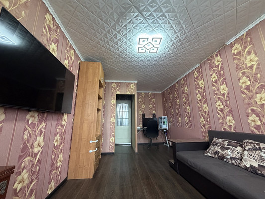 Продам трехкомнатную (3-комн.) квартиру, Победы пр-кт, 49, Комсомольск-на-Амуре г