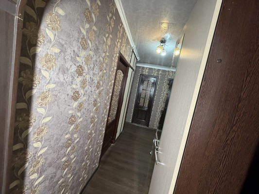 Продам трехкомнатную (3-комн.) квартиру, Победы пр-кт, 49, Комсомольск-на-Амуре г