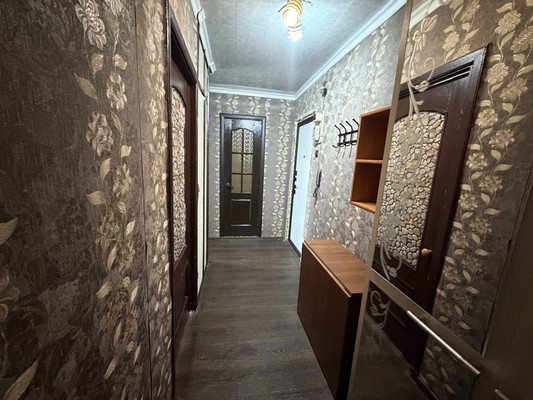 Продам трехкомнатную (3-комн.) квартиру, Победы пр-кт, 49, Комсомольск-на-Амуре г