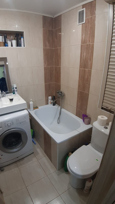 Продам двухкомнатную (2-комн.) квартиру, Космонавтов ул, 11, Юрово д