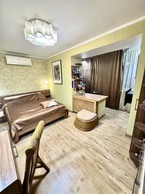 Продам двухкомнатную (2-комн.) квартиру, Беговая ул, 6к3, Москва г