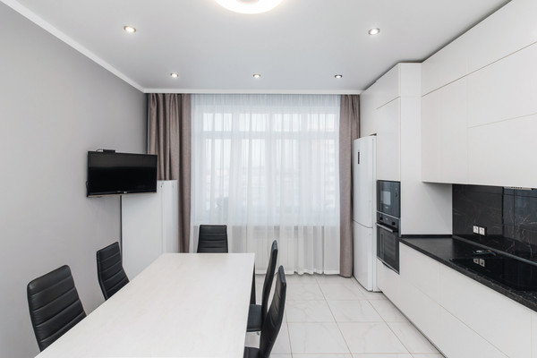 Продам трехкомнатную (3-комн.) квартиру, Ленина ул, 113, Ханты-Мансийск г