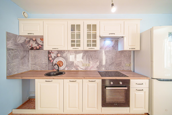 Продам двухкомнатную (2-комн.) квартиру, Крылова ул, 15, Пермь г