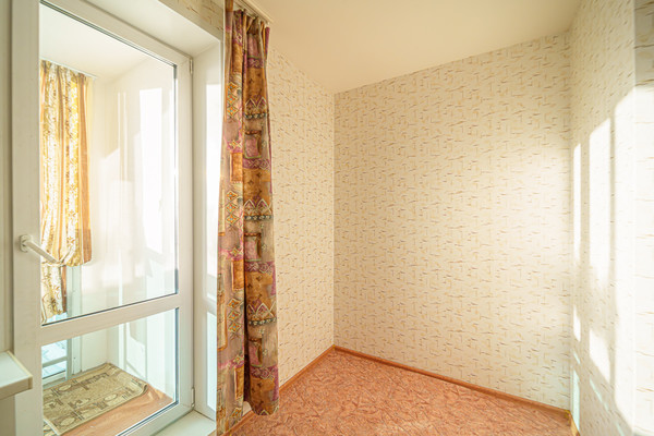 Продам двухкомнатную (2-комн.) квартиру, Крылова ул, 15, Пермь г