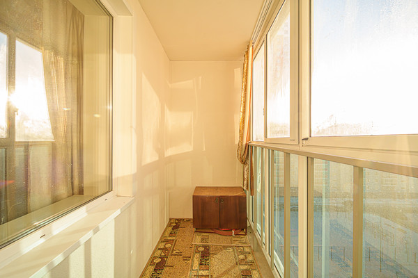 Продам двухкомнатную (2-комн.) квартиру, Крылова ул, 15, Пермь г