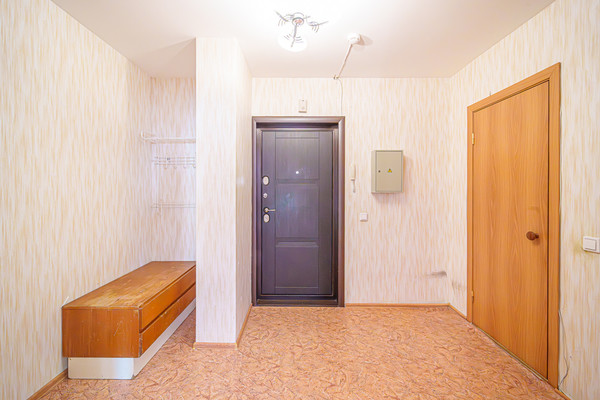 Продам двухкомнатную (2-комн.) квартиру, Крылова ул, 15, Пермь г