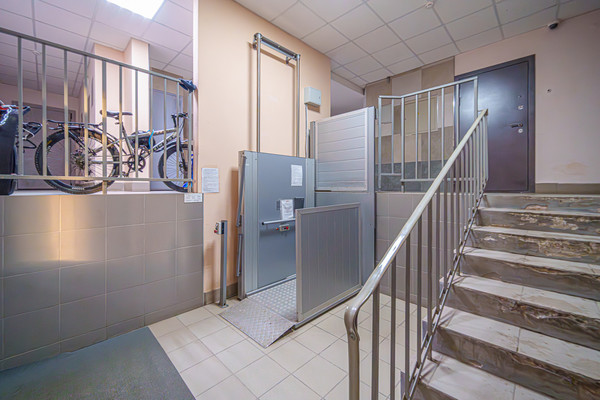 Продам двухкомнатную (2-комн.) квартиру, Крылова ул, 15, Пермь г