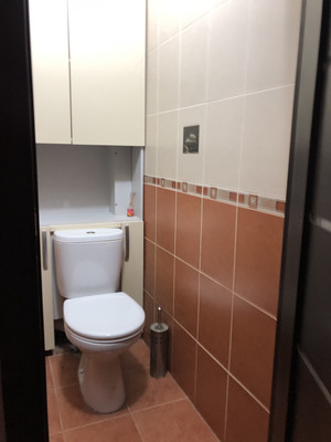 Продам трехкомнатную (3-комн.) квартиру, Черноморская ул, 10, Армавир г