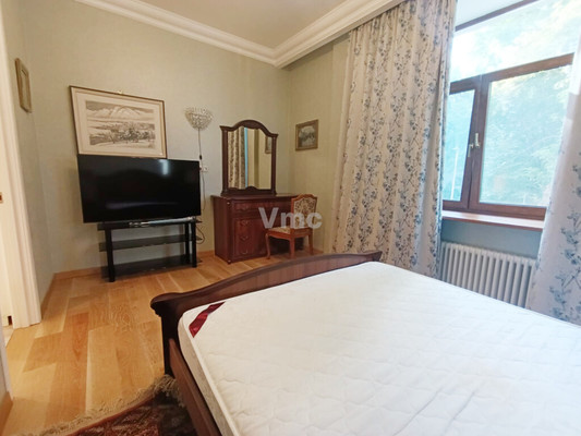 Продам двухкомнатную (2-комн.) квартиру, Красина пер, 16 1, Москва г