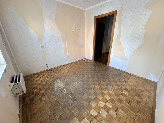 Продам трехкомнатную (3-комн.) квартиру, Чугунова ул, 34, Раменское г