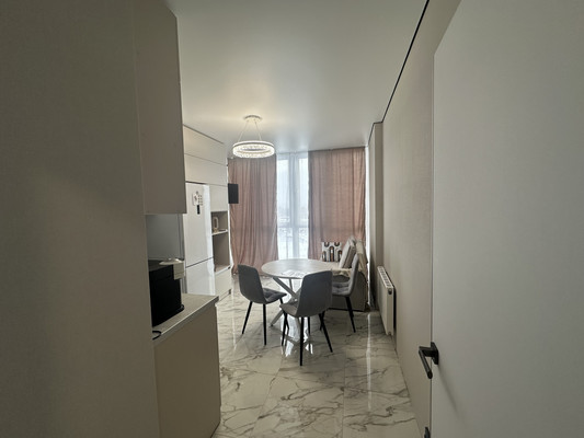 Продам однокомнатную (1-комн.) квартиру, Парковая ул, 2, Молодежное пгт