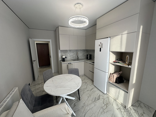 Продам однокомнатную (1-комн.) квартиру, Парковая ул, 2, Молодежное пгт