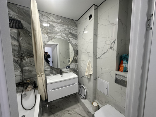 Продам однокомнатную (1-комн.) квартиру, Парковая ул, 2, Молодежное пгт