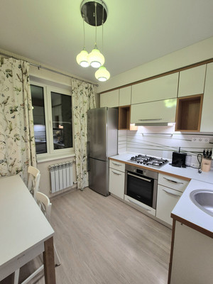 Продам двухкомнатную (2-комн.) квартиру, Победы б-р, 47, Воронеж г