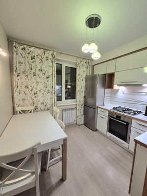 Продам двухкомнатную (2-комн.) квартиру, Победы б-р, 47, Воронеж г