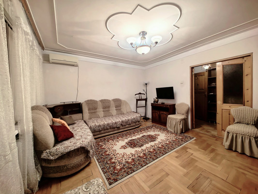 Сдам двухкомнатную (2-комн.) квартиру, Ахохова ул, 141кБ, Нальчик г