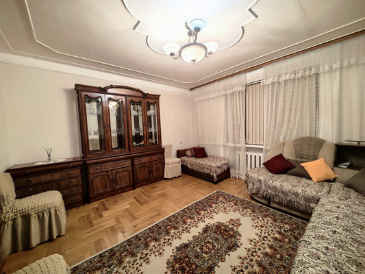 Сдам двухкомнатную (2-комн.) квартиру, Ахохова ул, 141кБ, Нальчик г