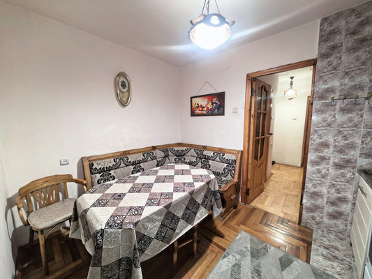 Сдам двухкомнатную (2-комн.) квартиру, Ахохова ул, 141кБ, Нальчик г