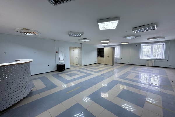 Сдам коммерческое помещение 215,6 м2, Уральская ул, 2, Екатеринбург г