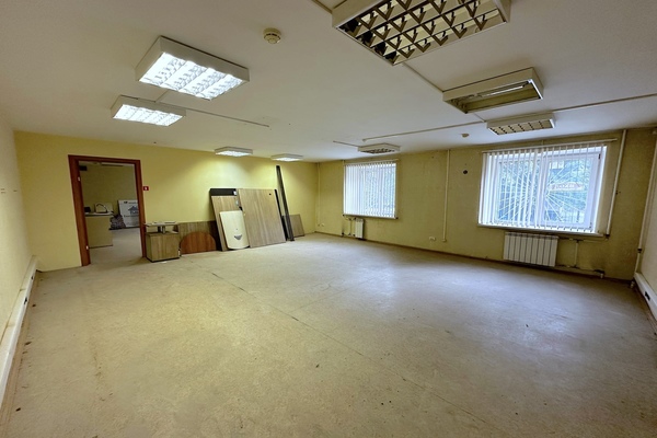 Сдам коммерческое помещение 215,6 м2, Уральская ул, 2, Екатеринбург г