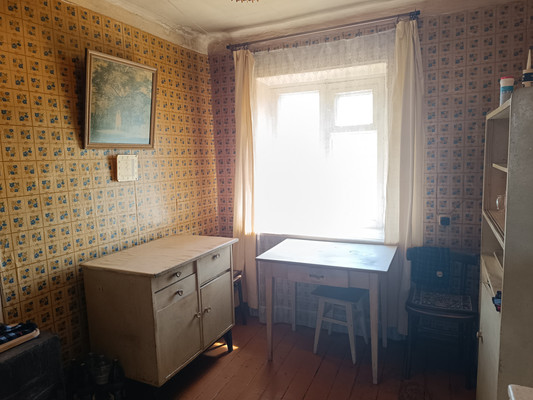 Продам двухкомнатную (2-комн.) квартиру, Шоссейная ул, 37, Зуя пгт