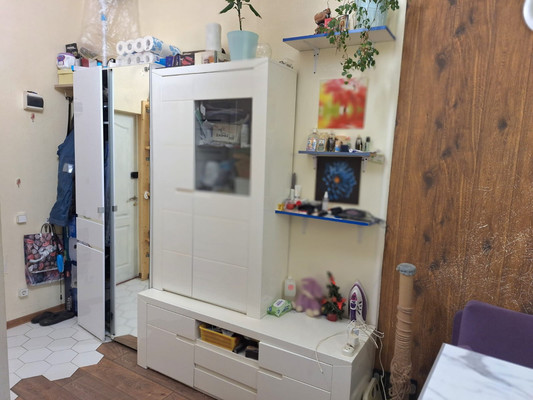 Продам комнату в 5-комн. квартире, 4-я Советская ул, 37, Санкт-Петербург г