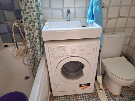 Продам комнату в 5-комн. квартире, 4-я Советская ул, 37, Санкт-Петербург г