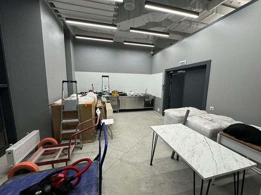 Продам коммерческое помещение 492 м2, Большая Почтовая ул, 32, Москва г