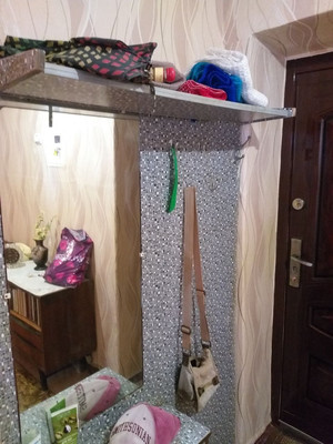 Продам двухкомнатную (2-комн.) квартиру, 2 мкр, 2, Красноперекопск г