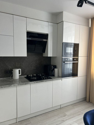 Продам двухкомнатную (2-комн.) квартиру, Бассейная ул, 38, Калининград г