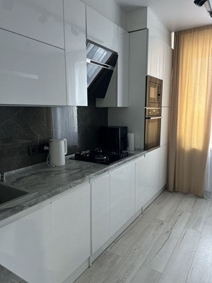 Продам двухкомнатную (2-комн.) квартиру, Бассейная ул, 38, Калининград г