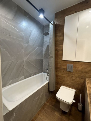 Продам двухкомнатную (2-комн.) квартиру, Бассейная ул, 38, Калининград г