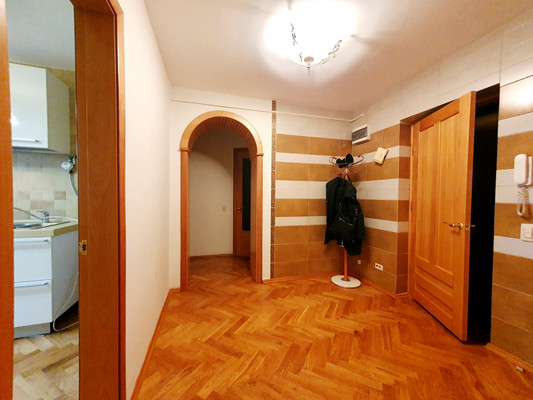 Продам двухкомнатную (2-комн.) квартиру, Первомайская ул, 57, Липецк г