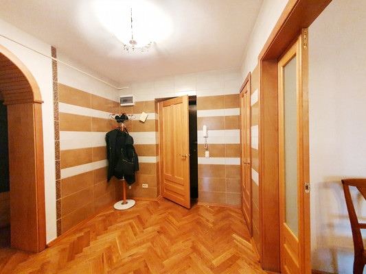 Продам двухкомнатную (2-комн.) квартиру, Первомайская ул, 57, Липецк г