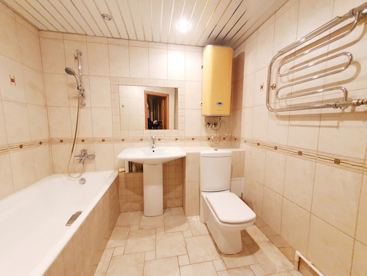 Продам двухкомнатную (2-комн.) квартиру, Первомайская ул, 57, Липецк г