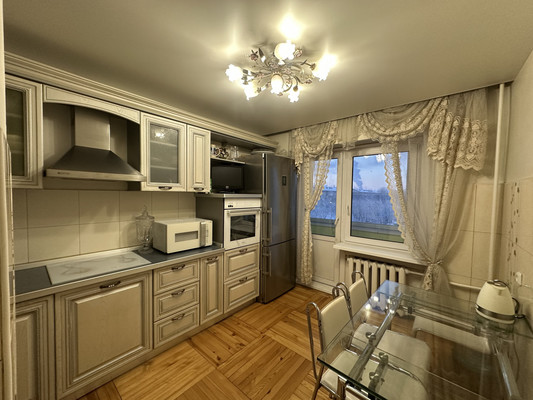 Продам многокомнатную квартиру, Мира ул, 100, Иркутск г