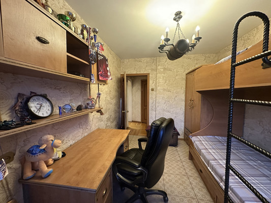 Продам многокомнатную квартиру, Мира ул, 100, Иркутск г