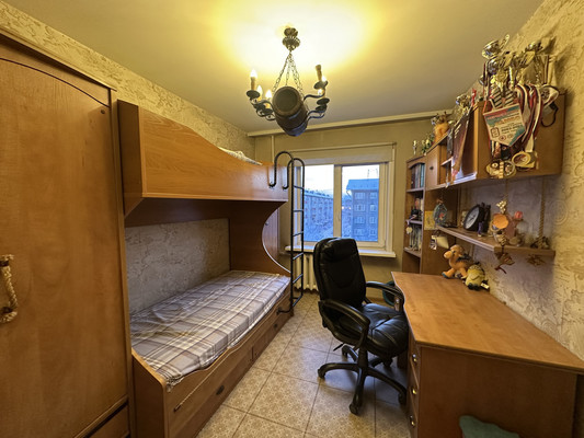 Продам многокомнатную квартиру, Мира ул, 100, Иркутск г