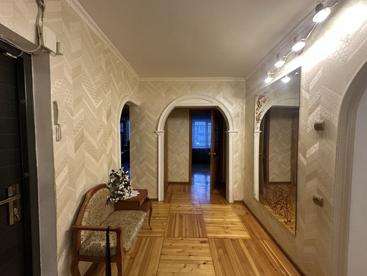 Продам многокомнатную квартиру, Мира ул, 100, Иркутск г