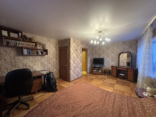 Продам многокомнатную квартиру, Мира ул, 100, Иркутск г