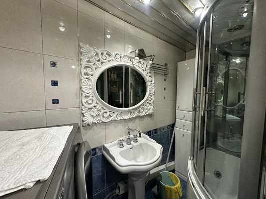 Продам многокомнатную квартиру, Мира ул, 100, Иркутск г