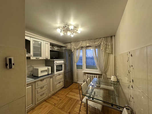 Продам многокомнатную квартиру, Мира ул, 100, Иркутск г