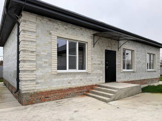 Продам дом, Островского ул, 196, Славянск-на-Кубани г, 0 км от города