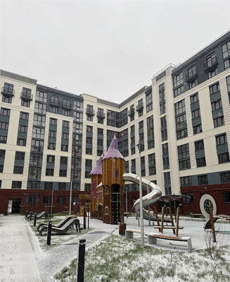 Продам трехкомнатную (3-комн.) квартиру, Героя России Катериничева ул, 7, Калининград г