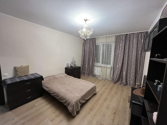 Продам однокомнатную (1-комн.) квартиру, Баулинская (Новые Островцы мкр) ул, 5к1, Островцы д