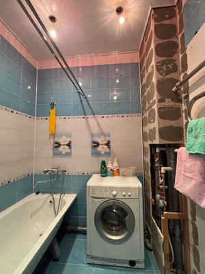 Продам двухкомнатную (2-комн.) квартиру, Шувалова ул, 1, Мурино п