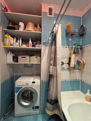 Продам двухкомнатную (2-комн.) квартиру, Шувалова ул, 1, Мурино п