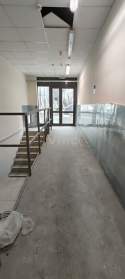 Продам коммерческое помещение 302 м2, Орджоникидзе ул, 1, Москва г