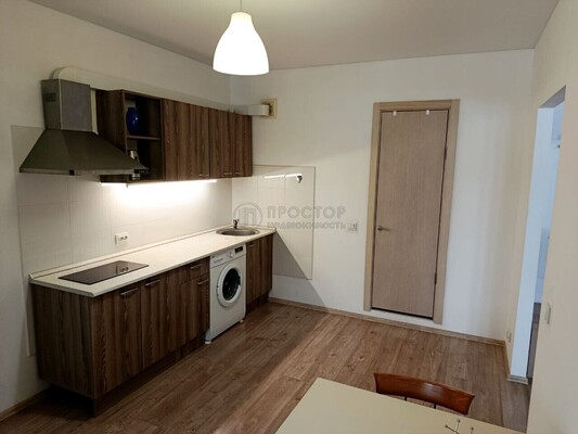 Продам многокомнатную квартиру, Красногорский б-р, 24, Красногорск г